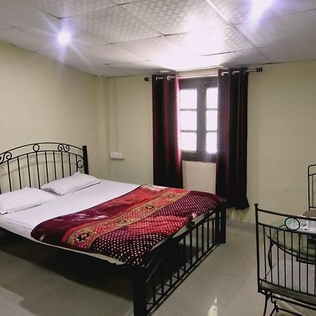 Hotel Gulmarg Mussoorie Exterior photo